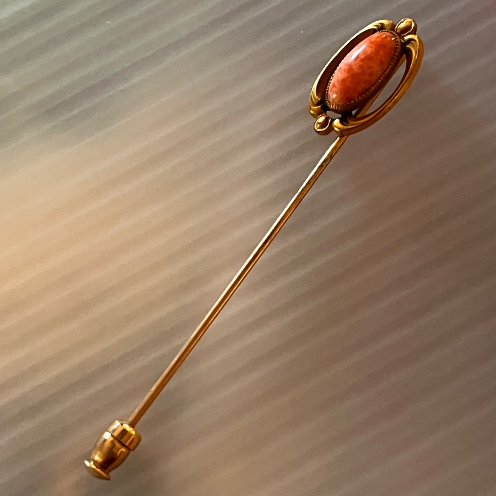 Vintage Coral Stick Pin with Oval Coral Cabochon – Gold Tone - Glows Under UV